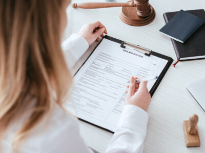 woman applying to a visa - immigration in Denver
